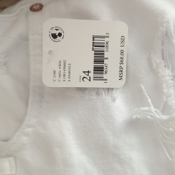 Free People Distressed shorts in White - Picture 5 of 7